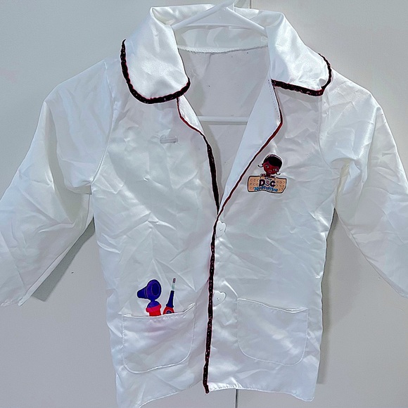 Disney Dr Doc McStuffins Dress Up Lab Coat Halloween Kids size 4-6. - Picture 1 of 5